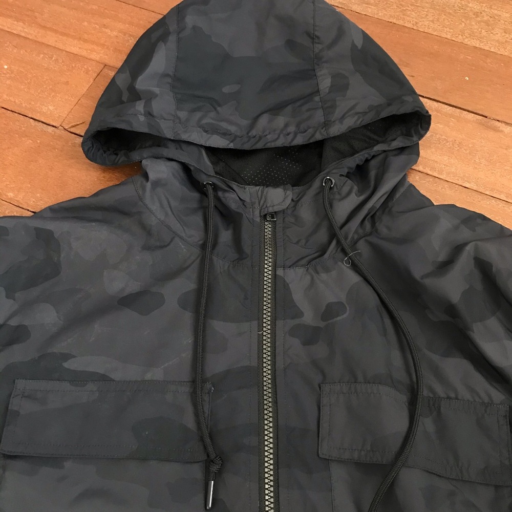 Alo Stride Camo Hooded Full Zip Jacket - Picture 5 of 16